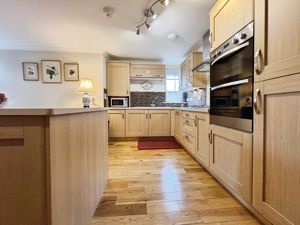 Photo 19- click for photo gallery